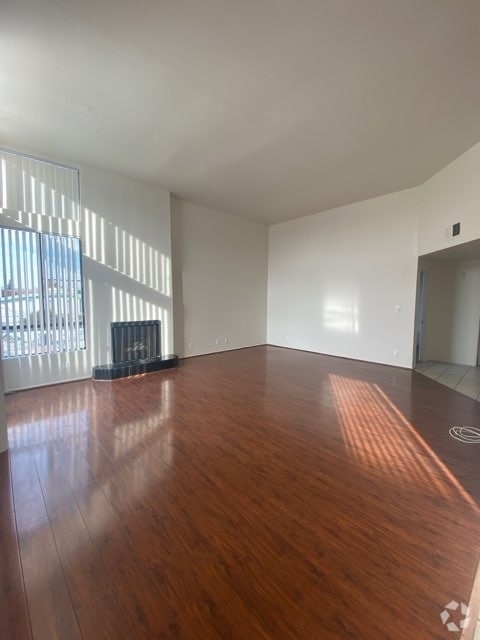 Building Photo - 4343 Whitsett Ave Rental