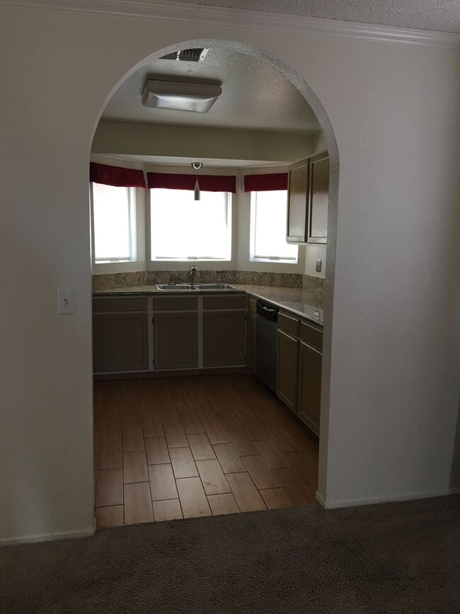 Photo - Homey 2 Bedroom 2 Bathroom Near Base