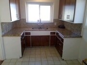 Kitchen - 3817 Walnut Ave Unit A