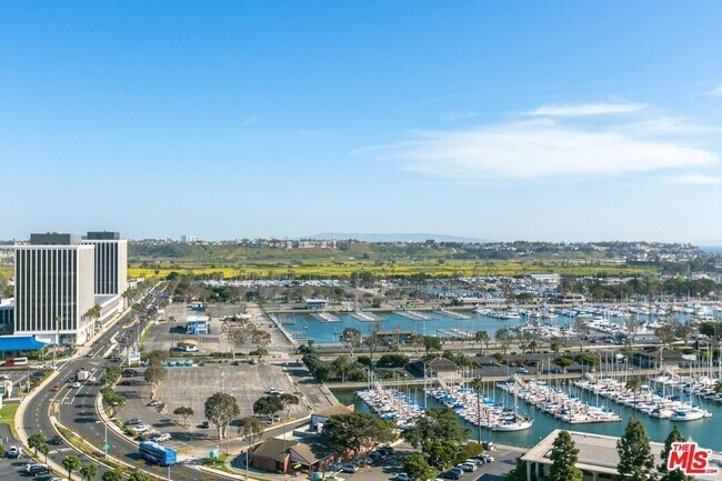 Photo - 13600 Marina Pointe Dr Unit 1507