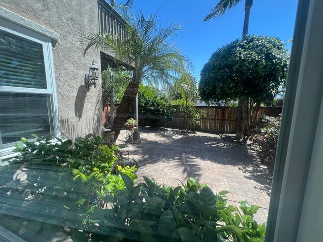 Building Photo - 1757 Verdin Ct Unit Poinsettia Heights