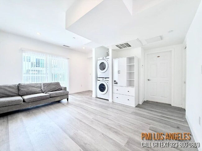 Photo - 1258 Leighton Ave Unit B
