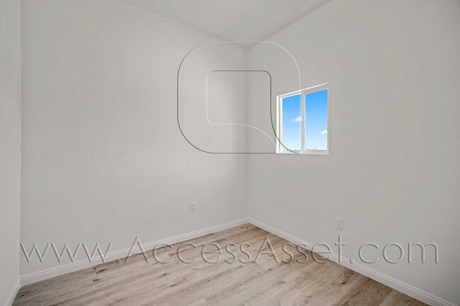 Photo - Cozy 2 Bed/1 Bath Unit In Peaceful Homeland Neighborhood!