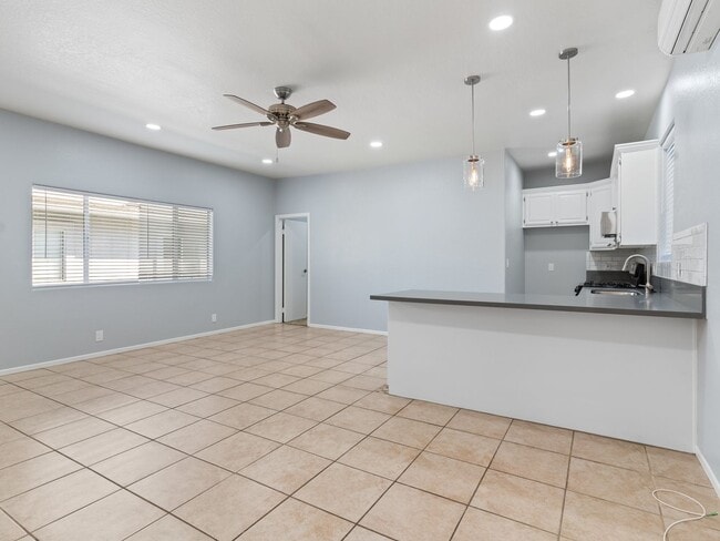 Photo - 1116 E 1st St Unit 1116