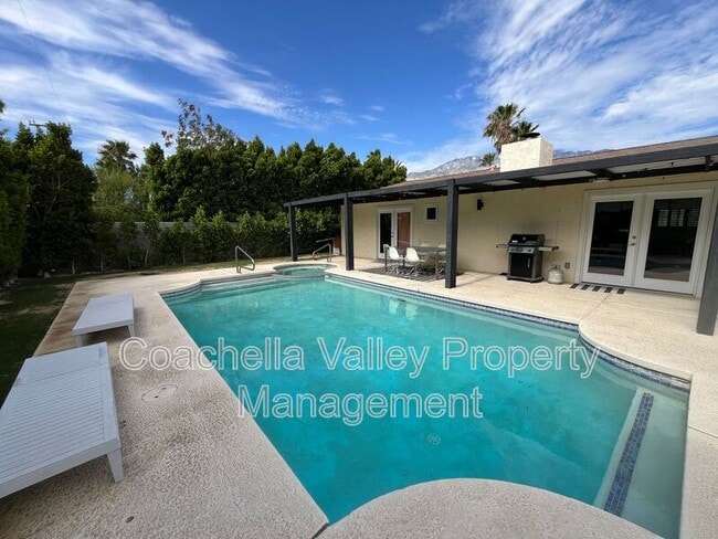 Photo - 2960 N Cypress Rd