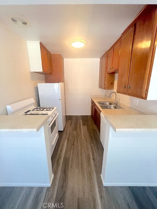 Photo - 2115 Placentia Ave Unit 24