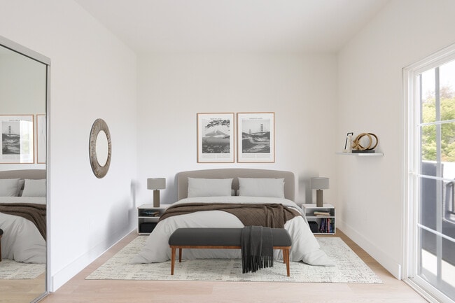 Photo - 1325 N Poinsettia Pl