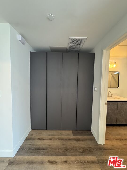 Photo - 919 S Harvard Blvd Unit 403