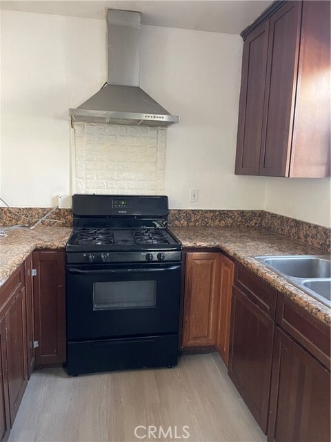Photo - 10406 Densmore Ave