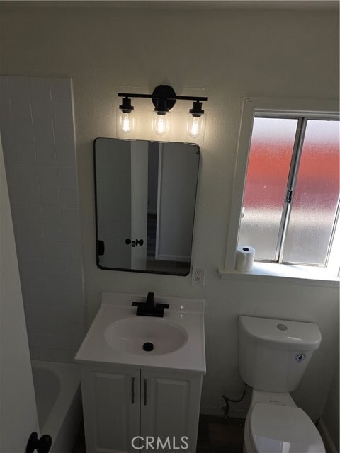 Building Photo - 1387 W 6th St