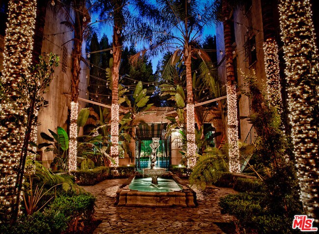 Photo - 642 Bronson Ave Unit 207