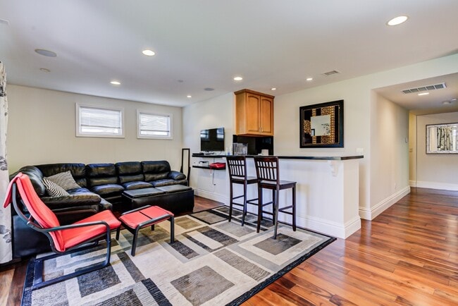 Photo - 2504 23rd St Unit #A UNFURNISHED