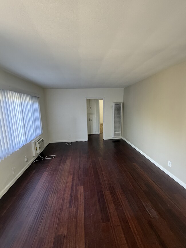 Photo - 2616 crestmoore pl Unit 2616 A