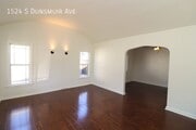 Photo - 1524 S Dunsmuir Ave House
