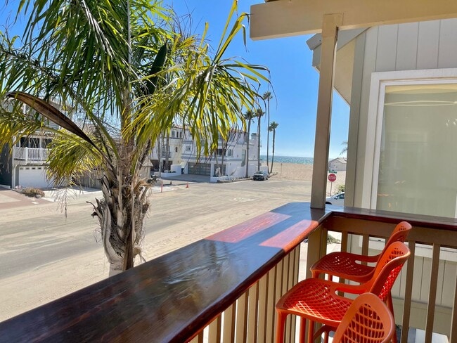 Building Photo - FULLY FURNISHED | Hollywood Beach | Oxnard | 3Bed + 2Bath