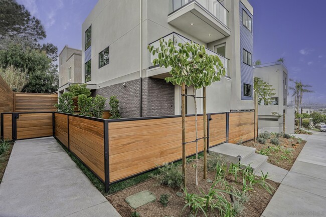 Photo - 2126 San Clemente St