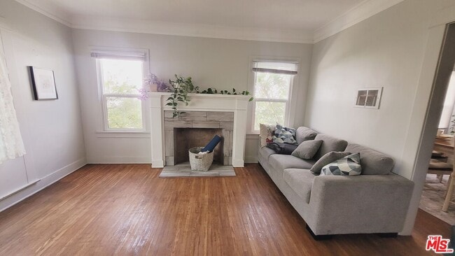Photo - 5409 Russell Ave
