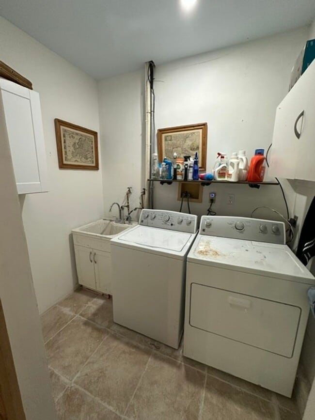 Photo - Large Furnished in-law- Fire Mountain
