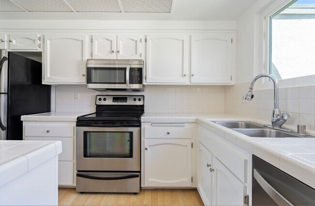 Photo - Gorgeous Beach Close Carlsbad Condo! Unit B