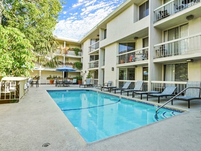 Photo - 1230 N Sweetzer Ave Unit 106