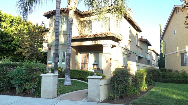 Building Photo - 268 Mar Vista Ave Unit 268 N Mar Vista Ave #4