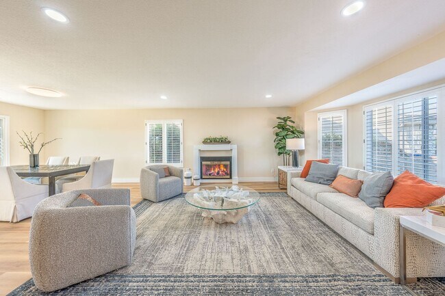 Photo - Fully furnished Canyon View 5 Bed Single Family