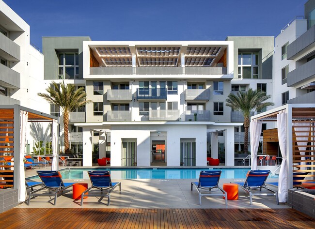 Photo - The Q Variel