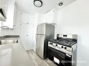 Photo - 1010 N Orange Grove Ave Unit 1