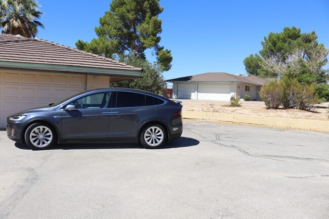 Photo - 19275 Symeron Rd