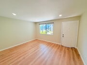 Photo - 328 S Weitzel St Apartment