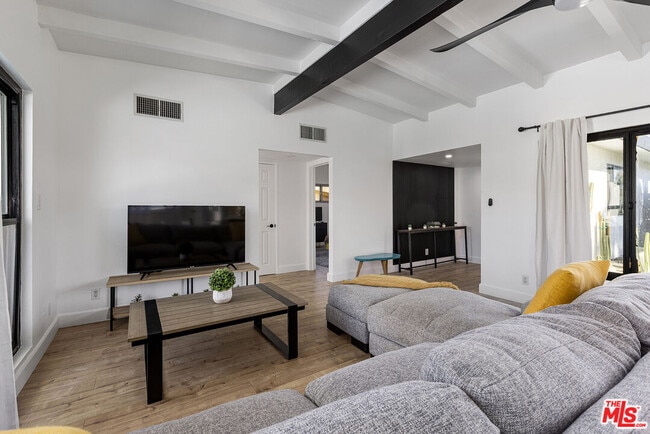 Photo - 44251 Russell Ln