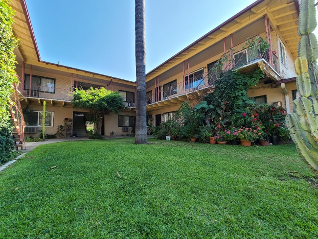 Photo - 770 E Washington Blvd