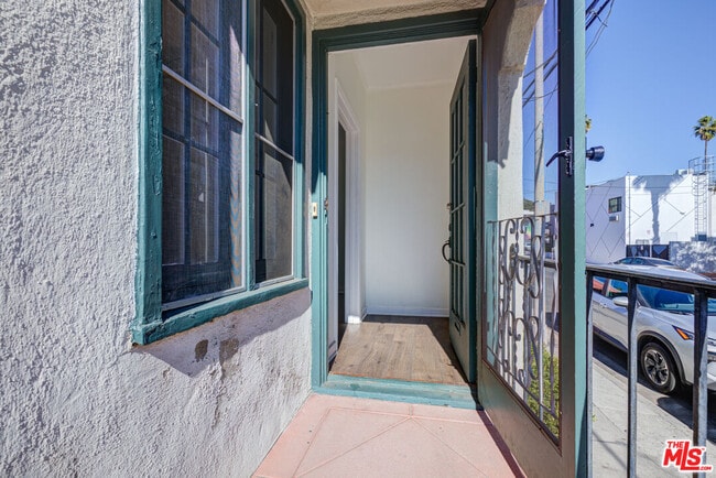 Photo - 1445 N Vista St