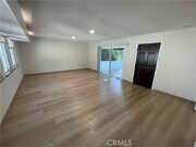 Photo - 215 W 11th St