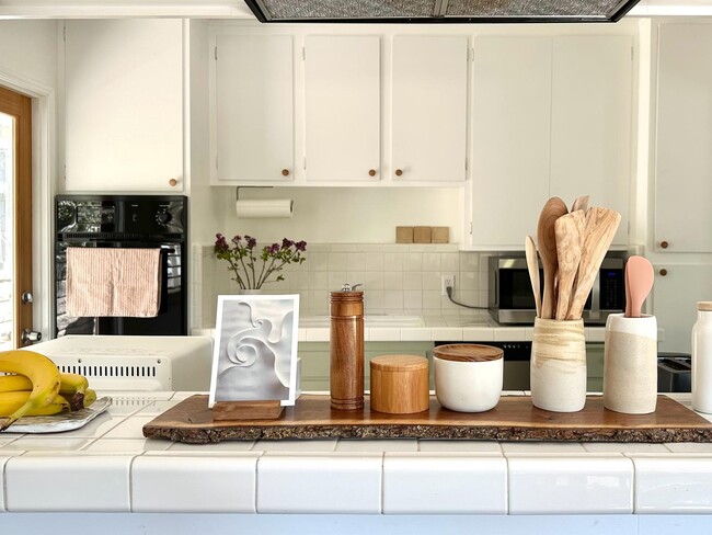 Photo - 927 Marine Ave