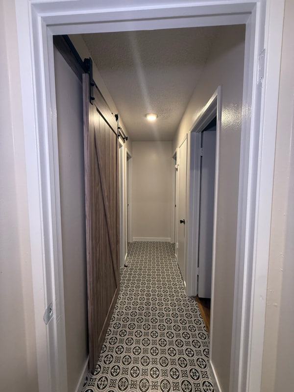 Photo - 319 Jullien Dr