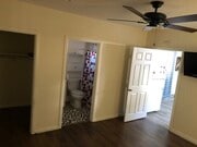 Photo - 18334 Lorne St