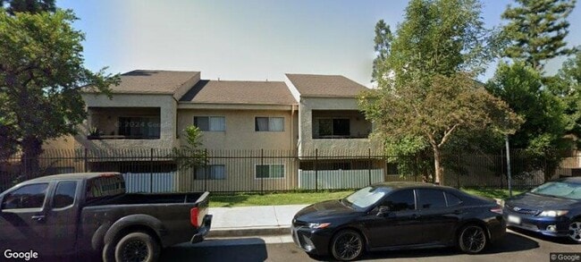 Building Photo - 11411 Dronfield Ave Unit 42