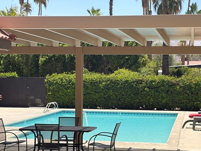 Community pool - 74549 Sagebrush Dr Unit 3