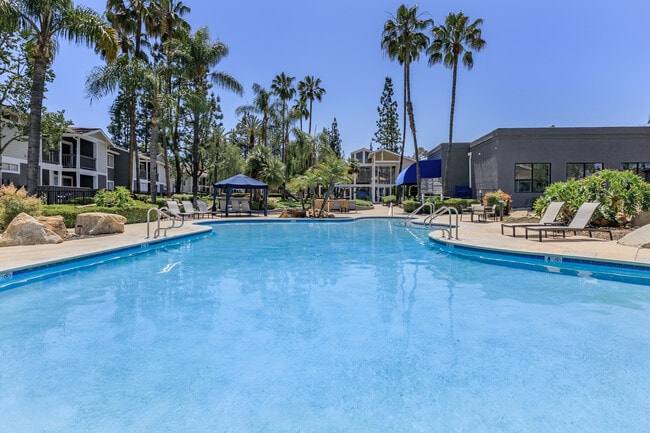 Redlands Lawn and Tennis Club - Redlands Lawn and Tennis Club Apartments