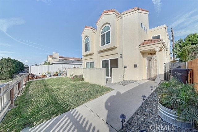 Photo - 15151 Columbia Ln