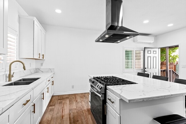 Photo - 44735 Johnston Dr