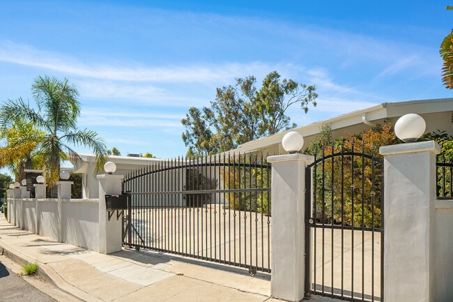 Photo - 1641 Tower Grove Dr