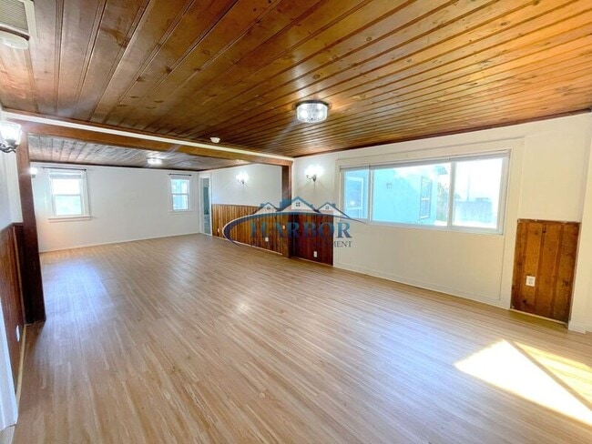 Photo - 21502 Berendo Ave