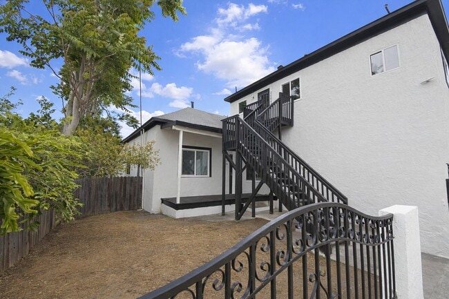 Photo - 2096 Franklin Ave