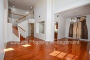 Photo - 512 Bolsa Way House