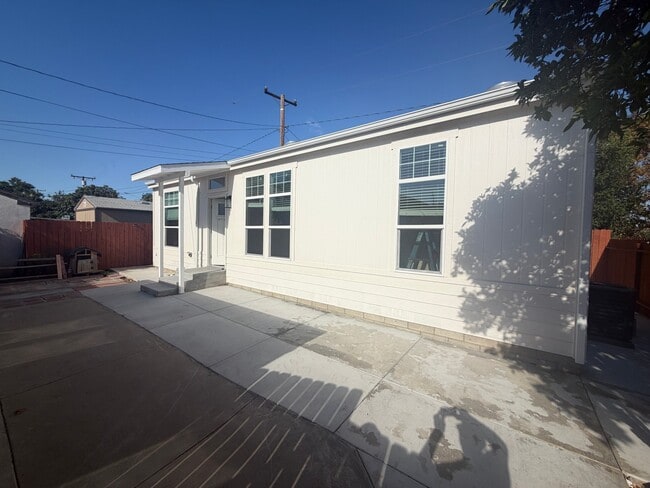 Photo - 1145 S Shelton St