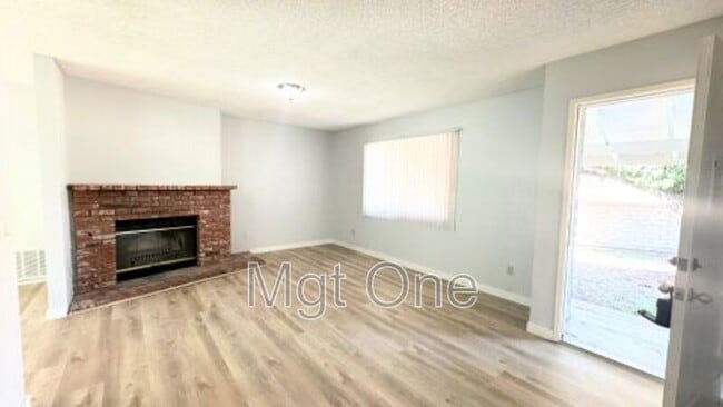 Photo - 4295 Gird Ave