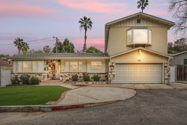Building Photo - Updated 5-Bed Studio City Home on a Cul-de-Sac