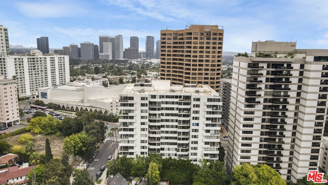 Building Photo - 10433 Wilshire Blvd Unit 808